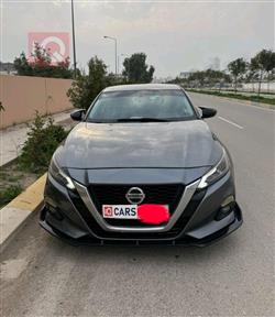 نيسان ألتيما